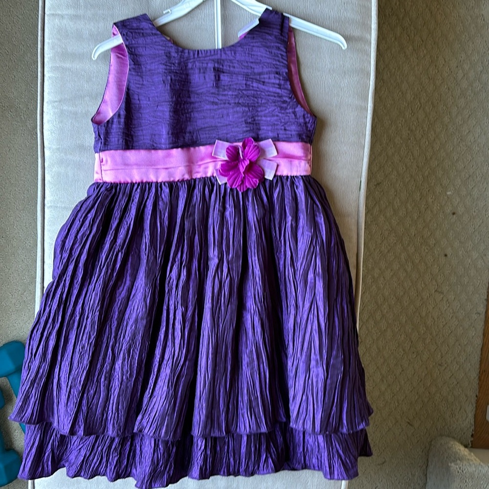 Girl’s dress